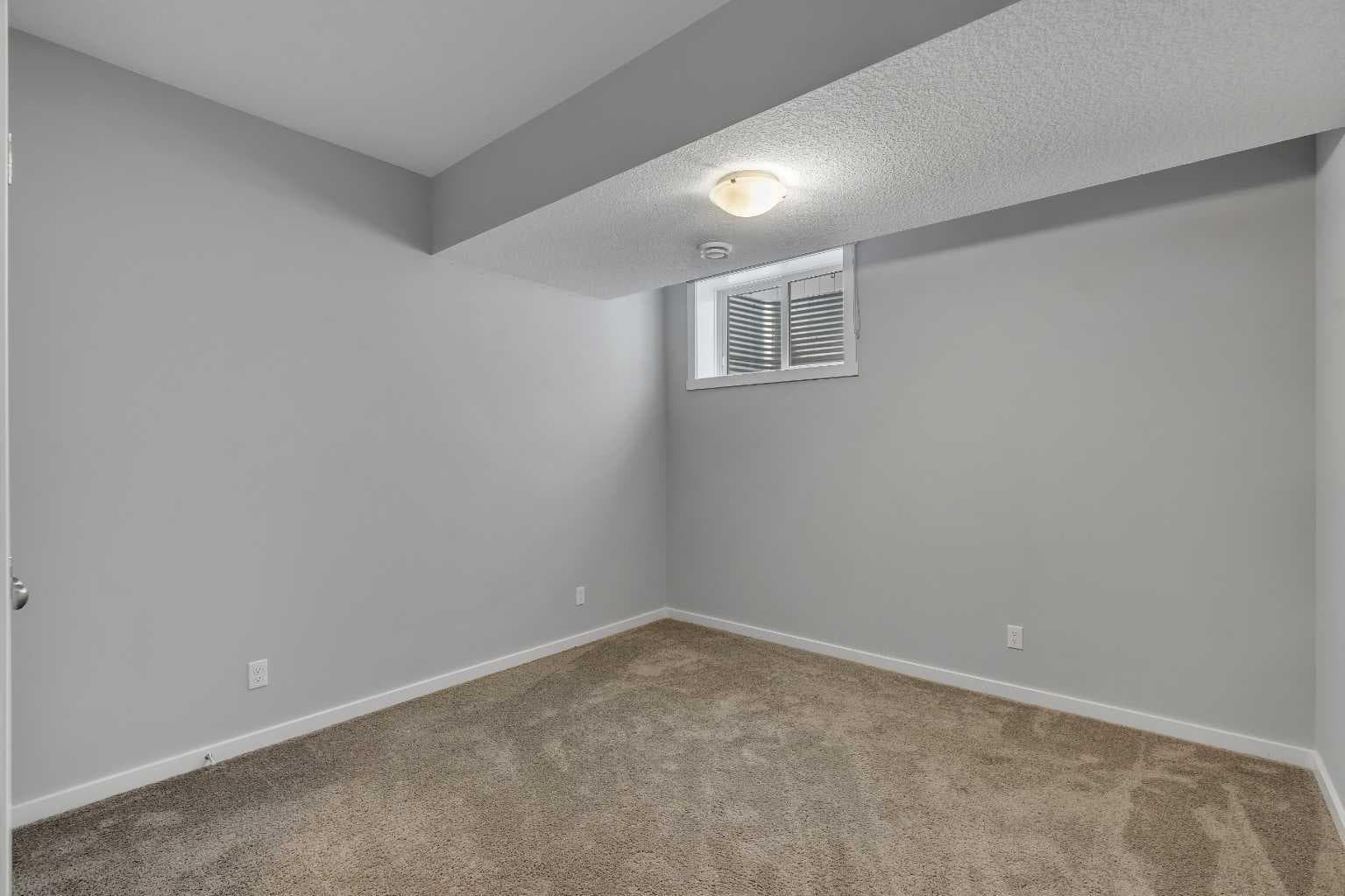 6 Legacy Heath SE