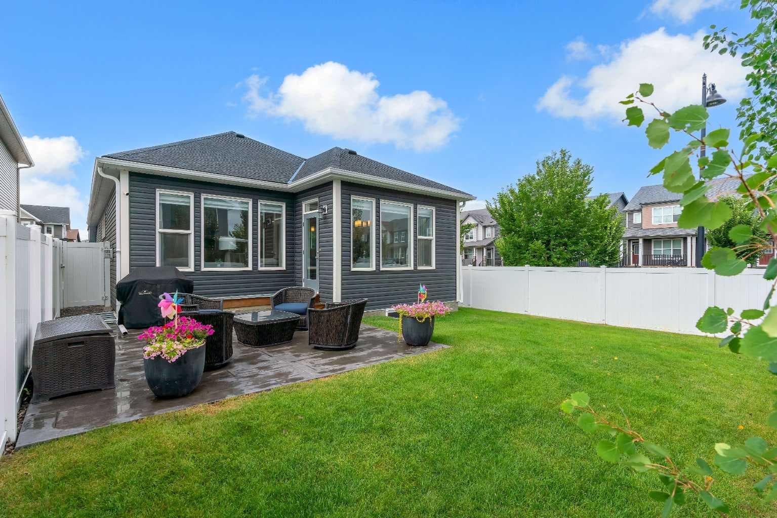 6 Legacy Heath SE