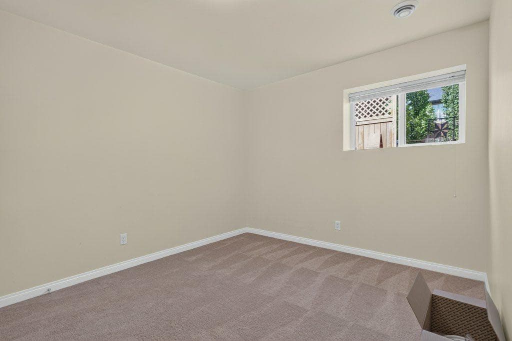 164 ASPENMERE Close 