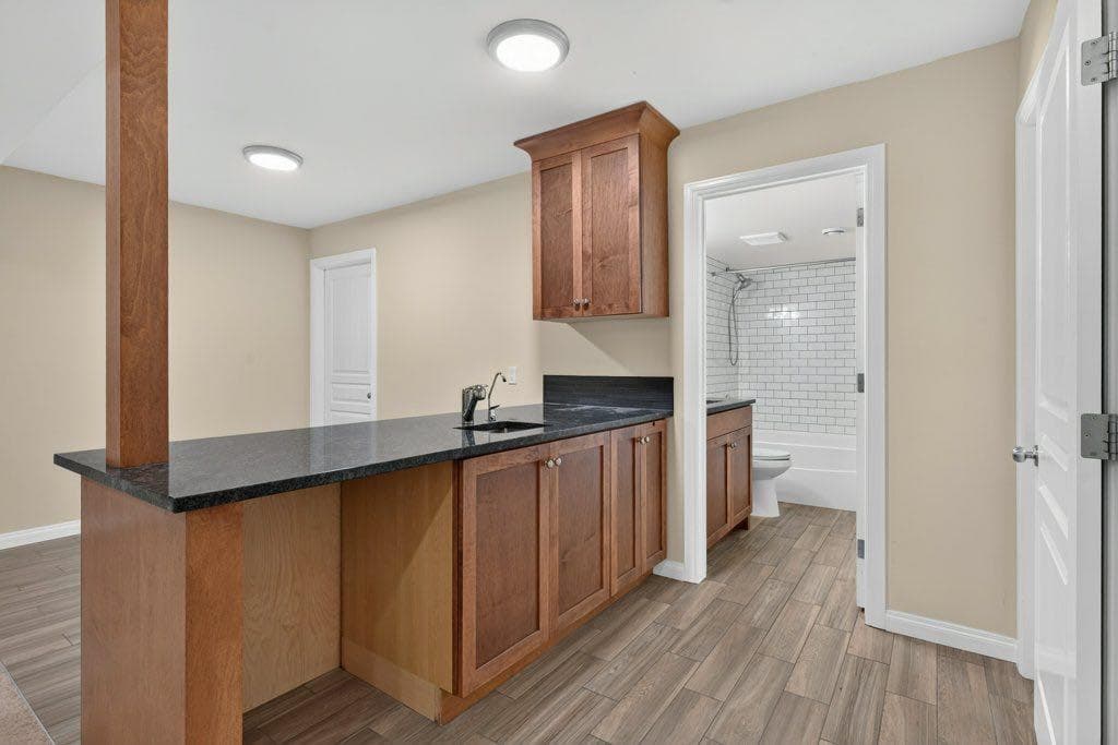 164 ASPENMERE Close 