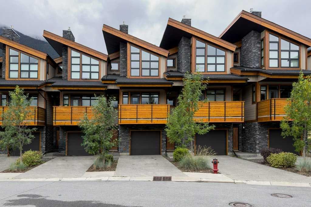 418 Riva Heights 