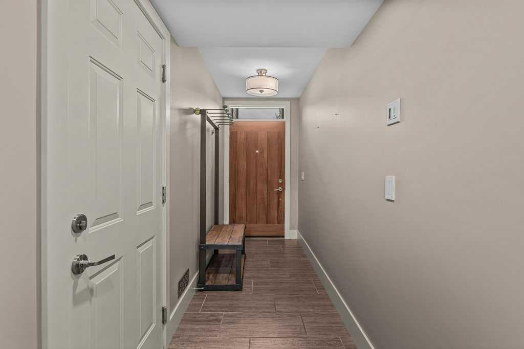 418 Riva Heights 