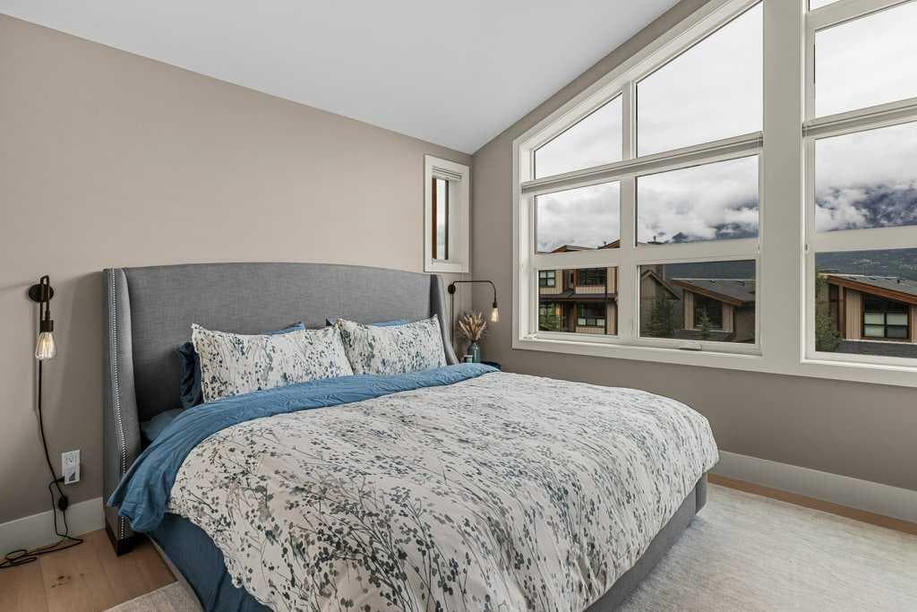 418 Riva Heights 