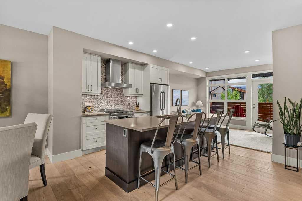 418 Riva Heights 