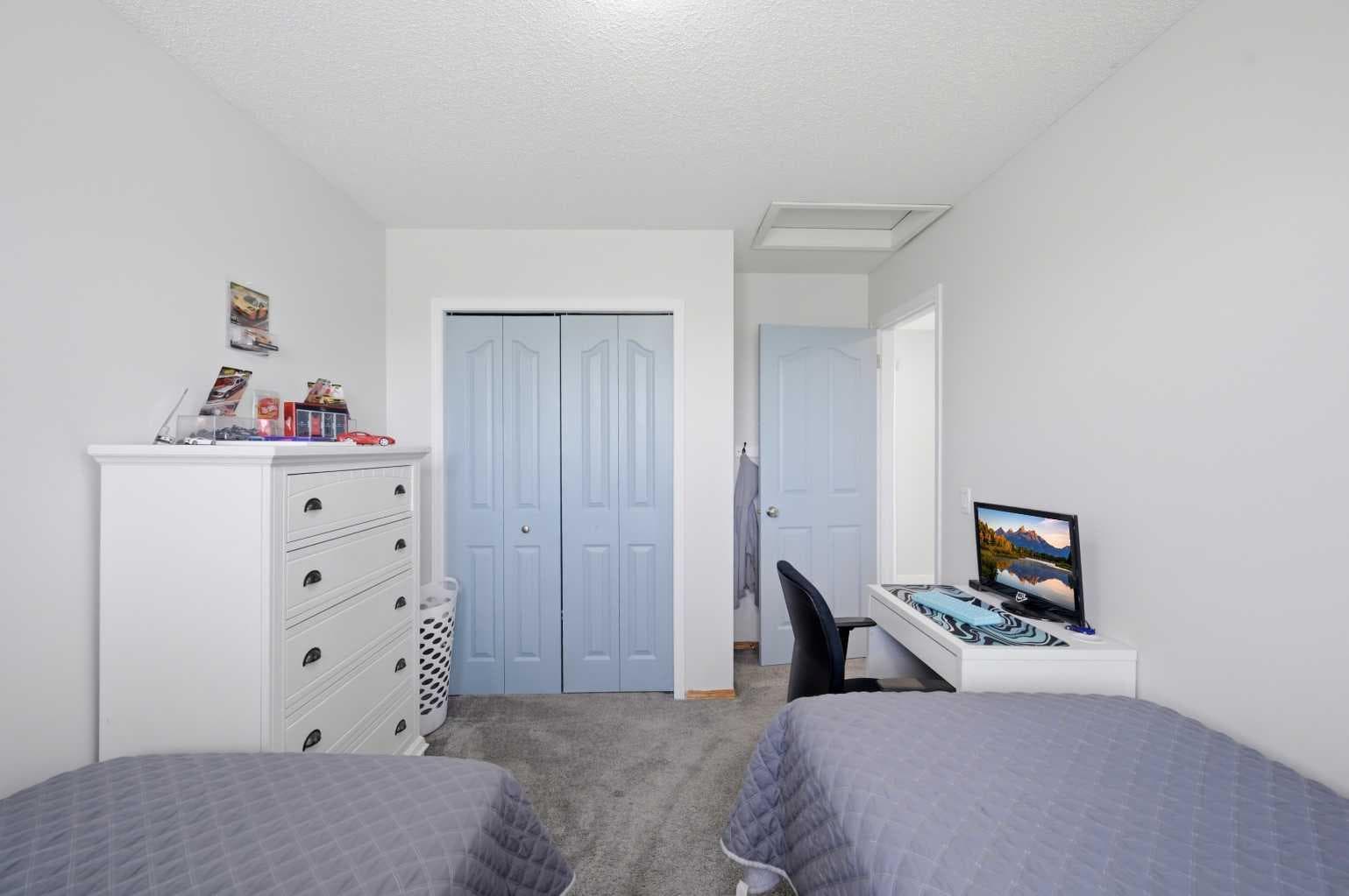 46 Citadel Meadow Crescent NW