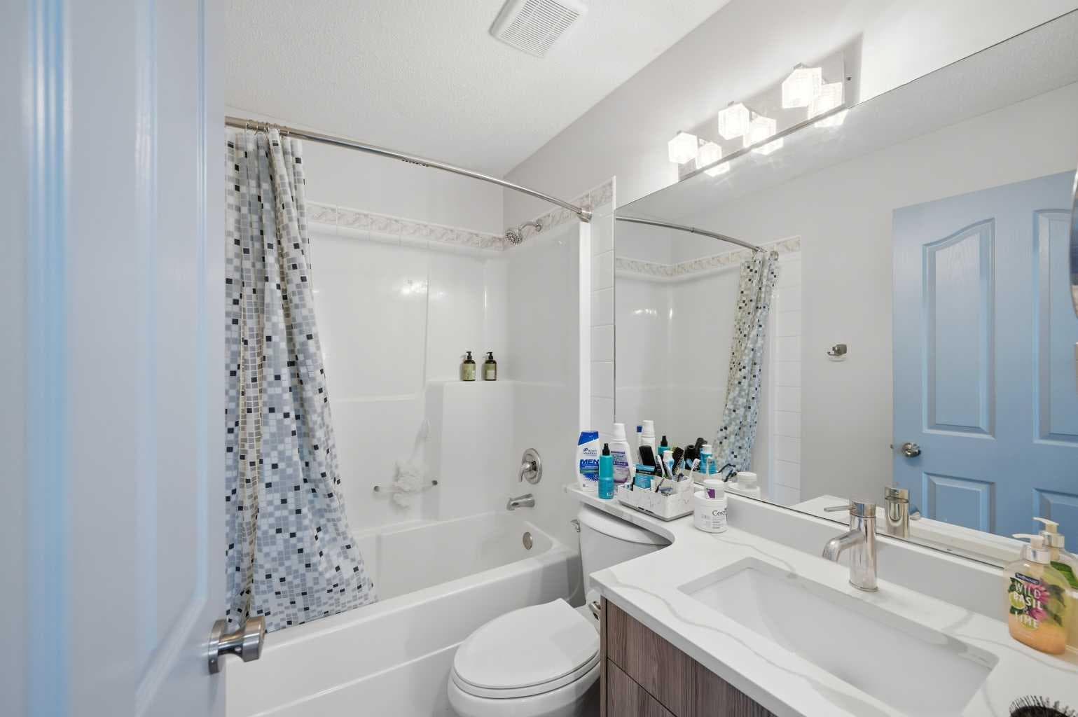 46 Citadel Meadow Crescent NW