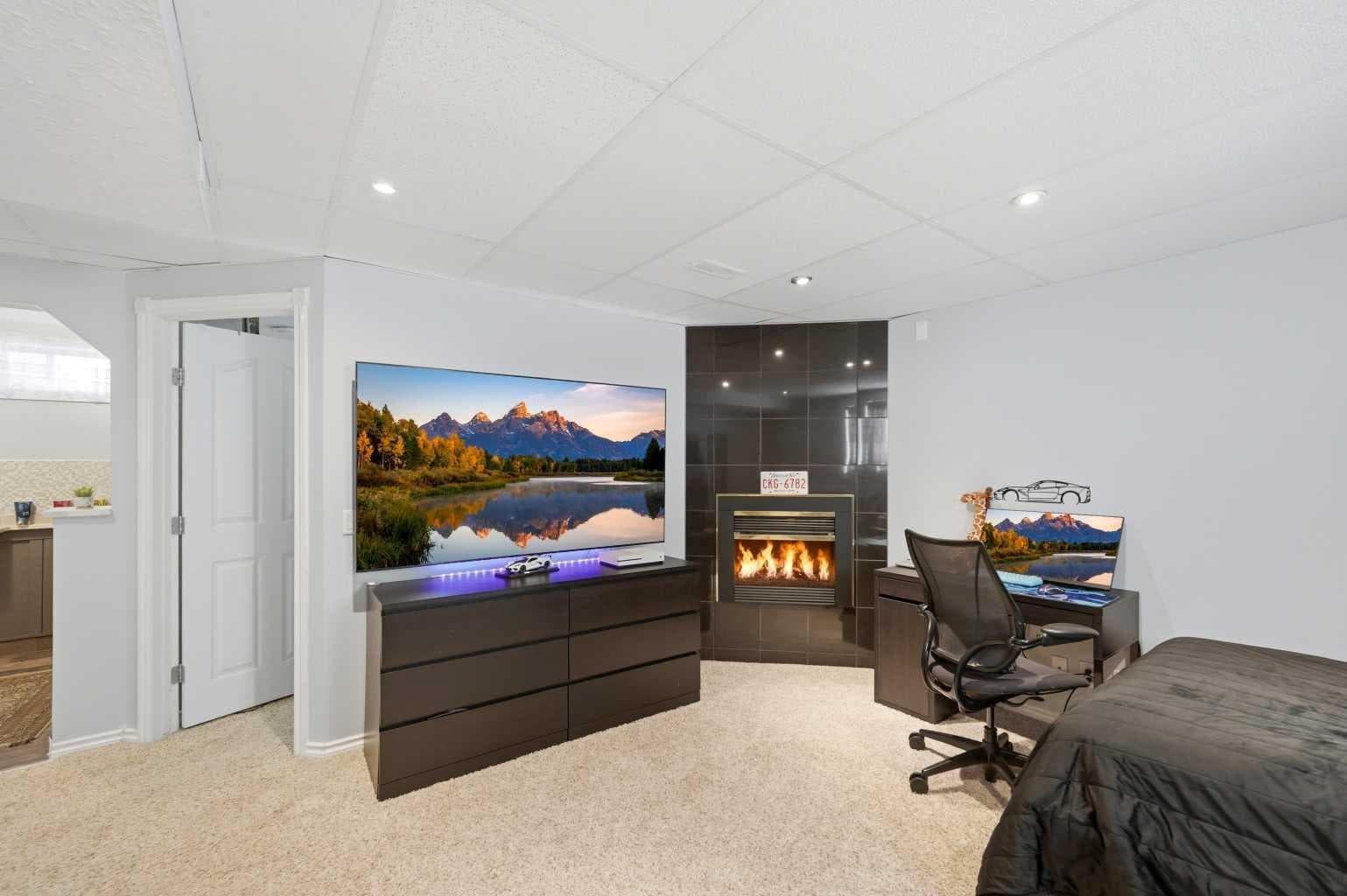 46 Citadel Meadow Crescent NW