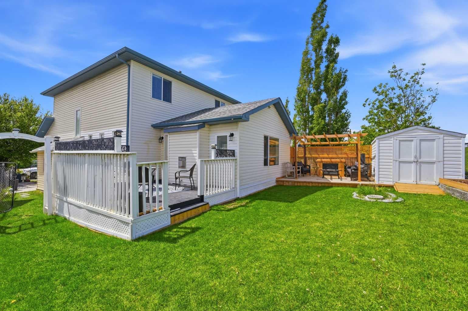 46 Citadel Meadow Crescent NW