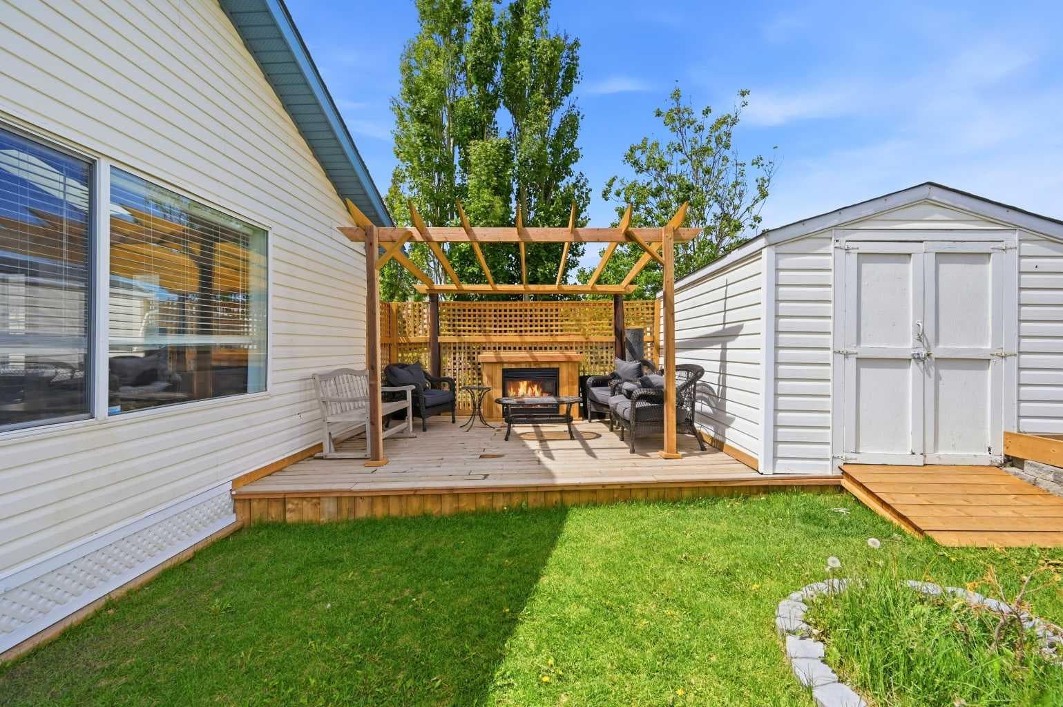 46 Citadel Meadow Crescent NW