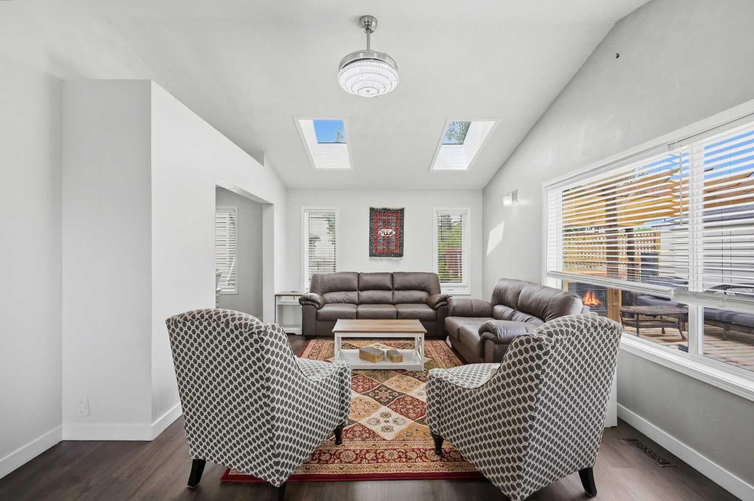 46 Citadel Meadow Crescent NW