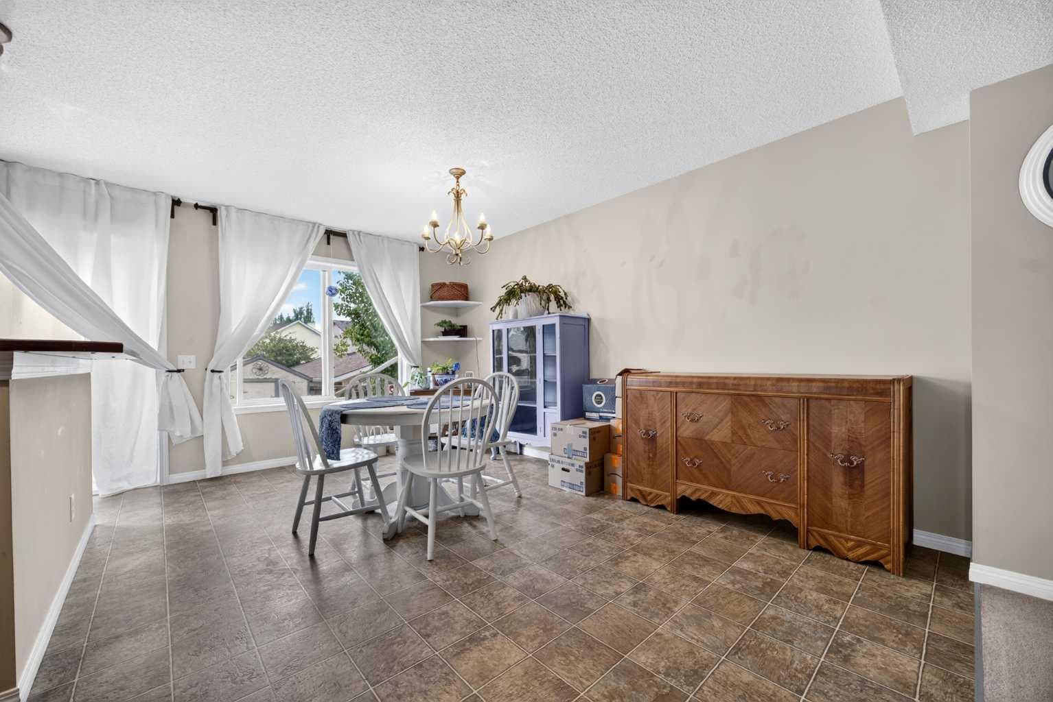 437 Tuscany Drive NW