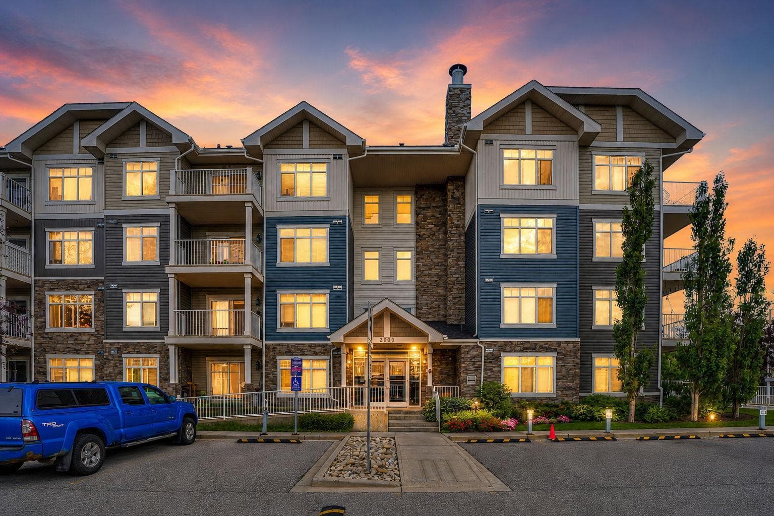 2201, 155 Skyview Ranch Way NE