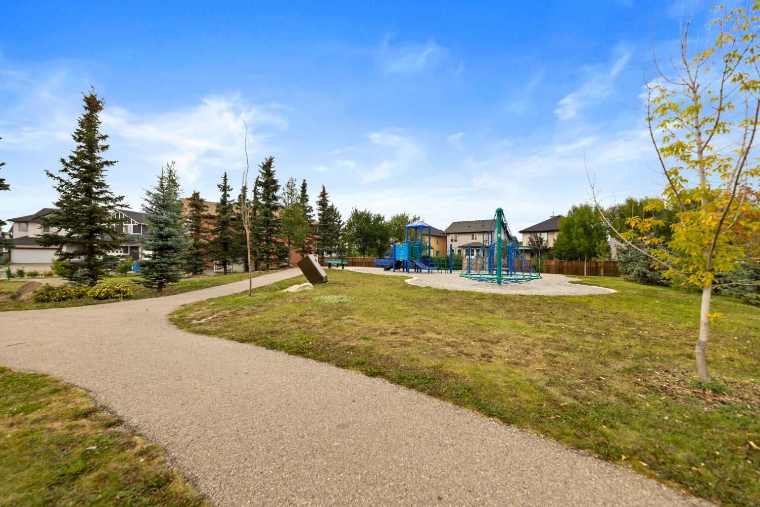 81 Saddlecrest Green NE
