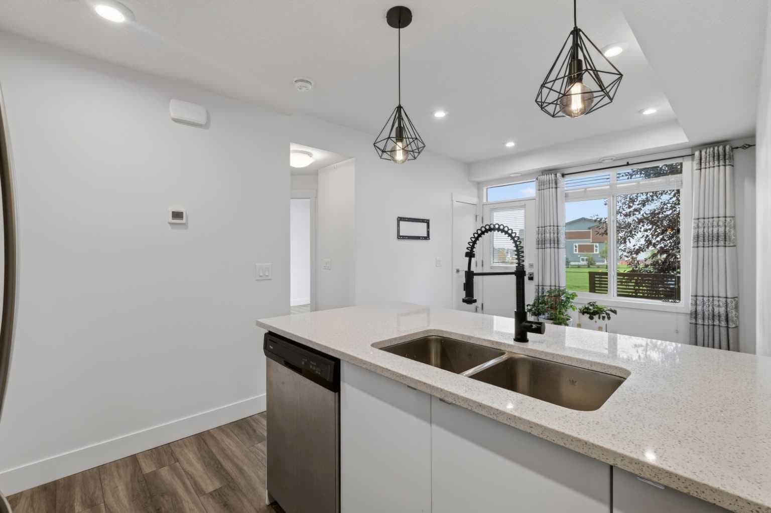 214 Seton Passage SE