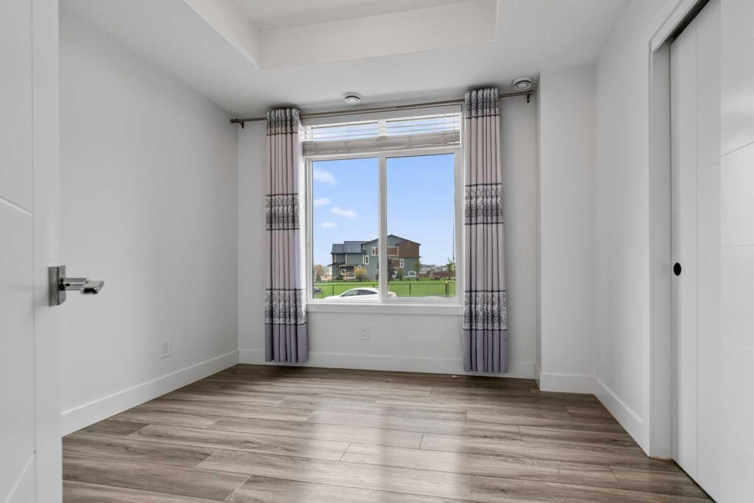 214 Seton Passage SE