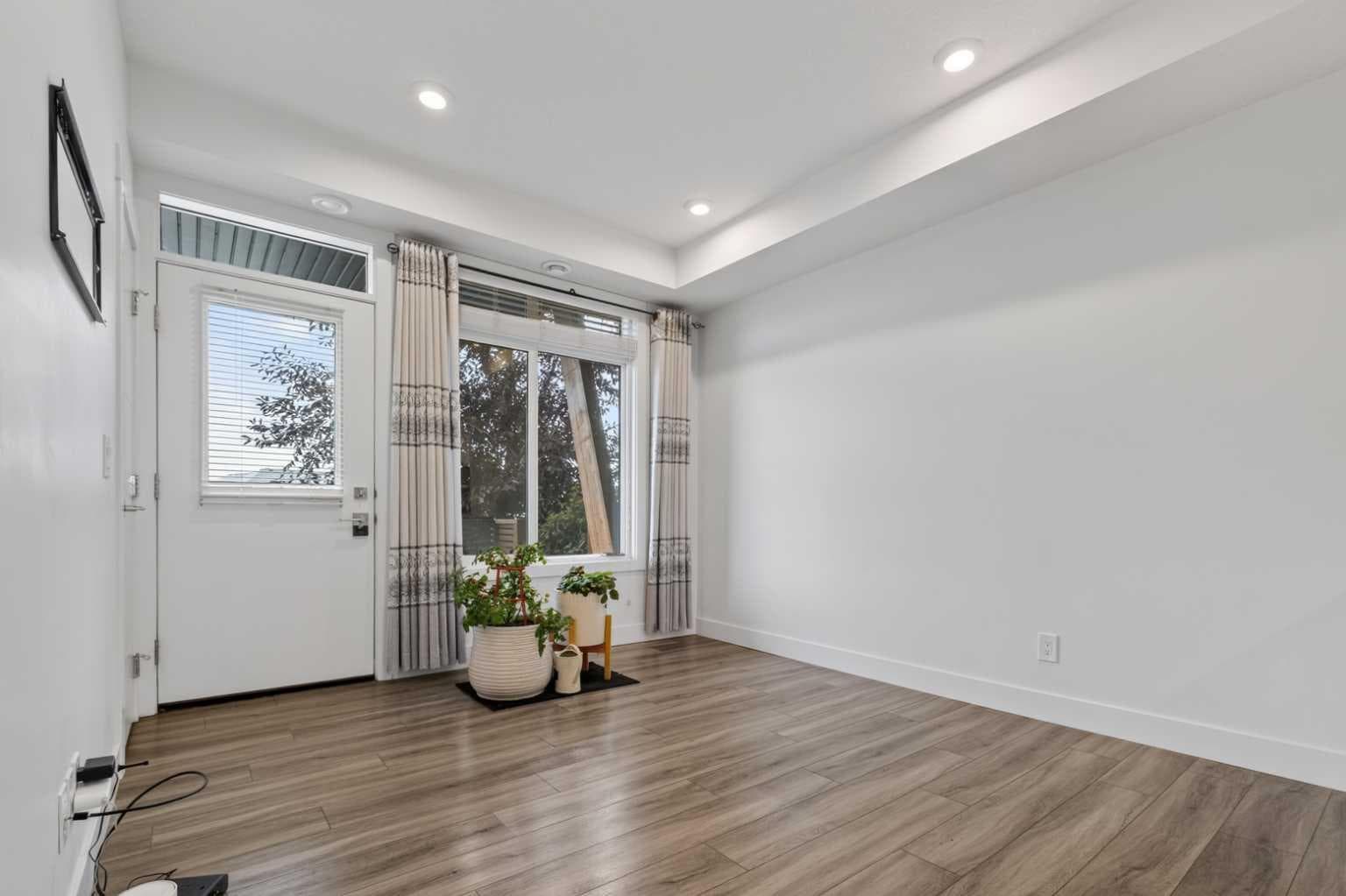 214 Seton Passage SE
