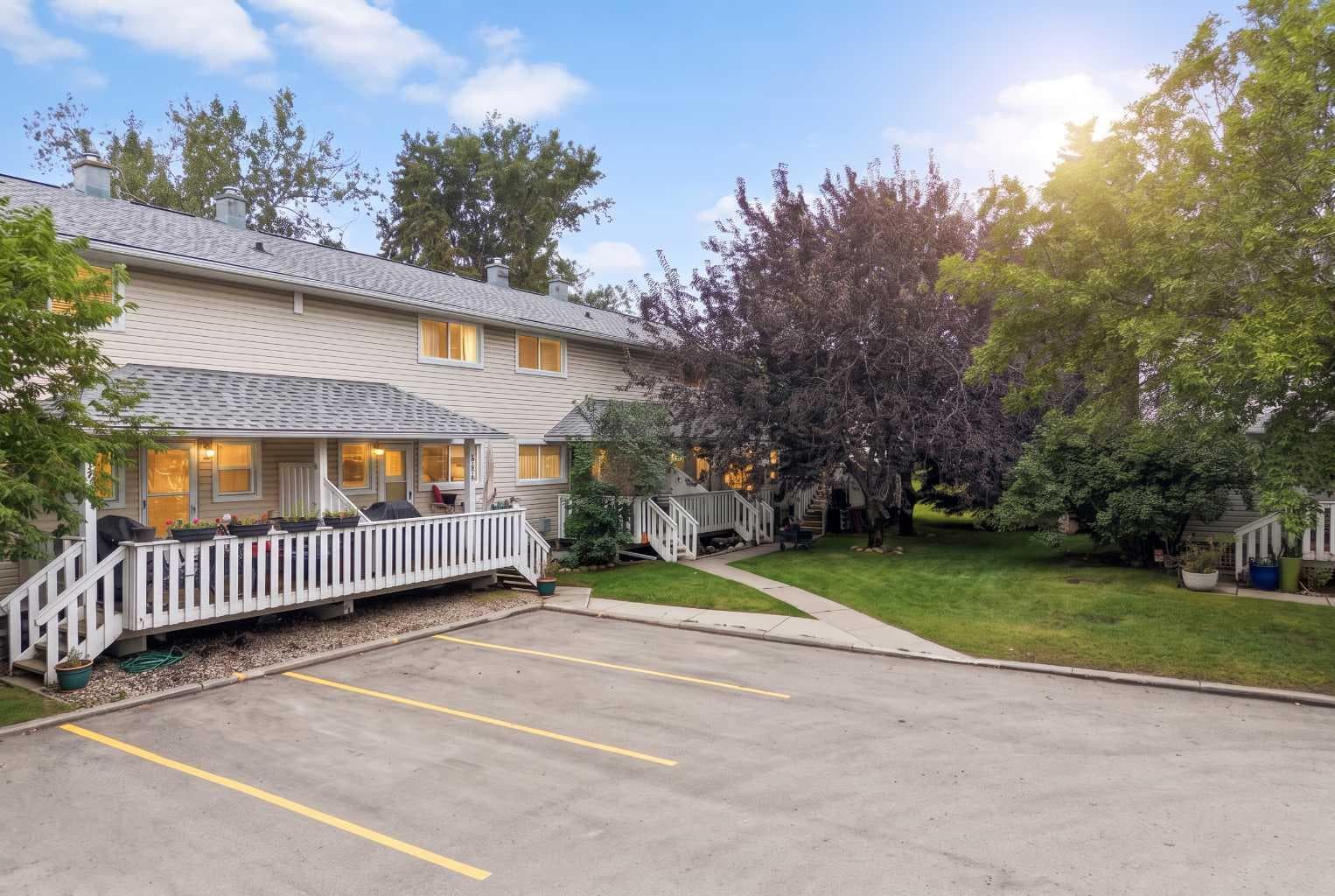 554 Killarney Glen Court SW