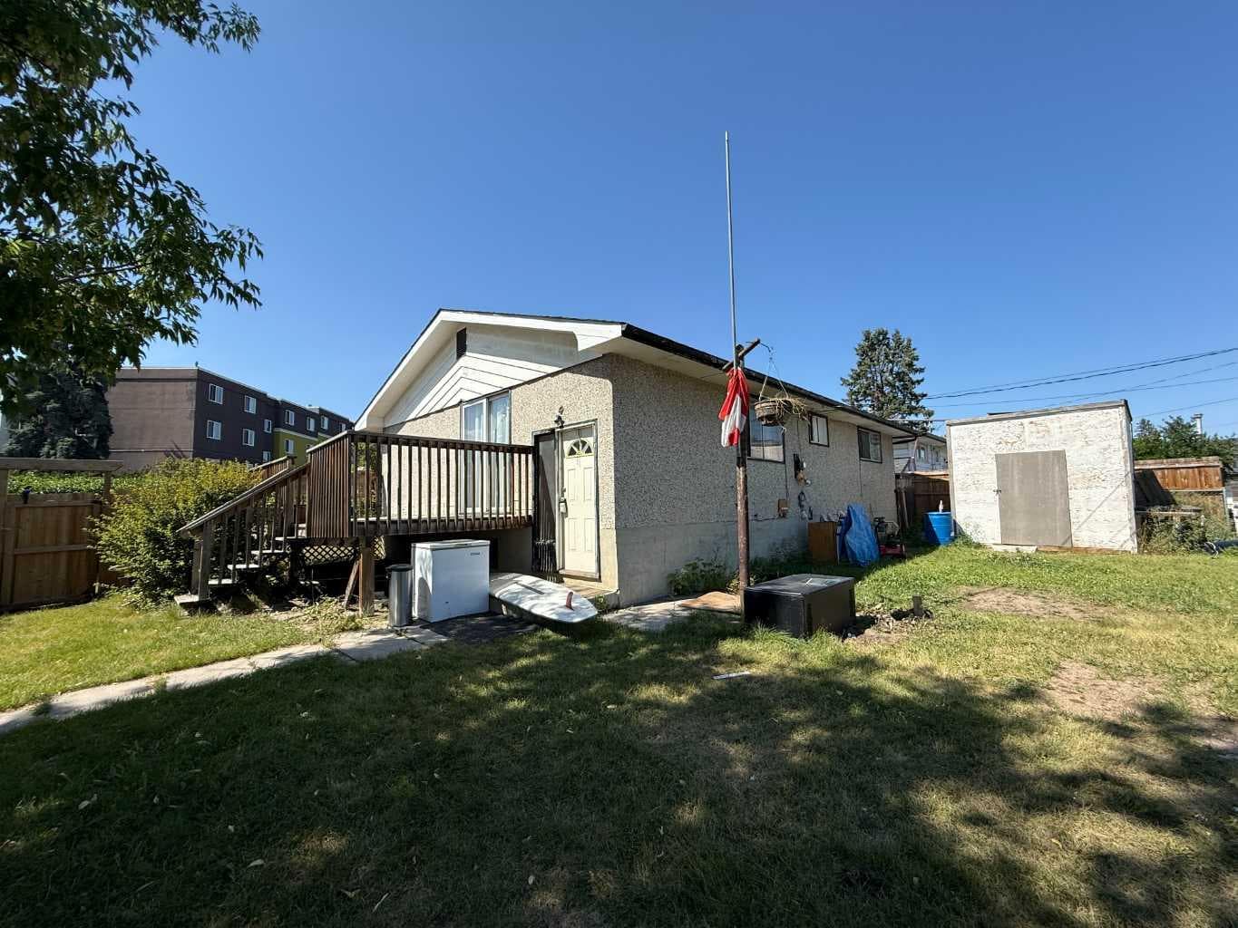 4504 Greenview Drive NE