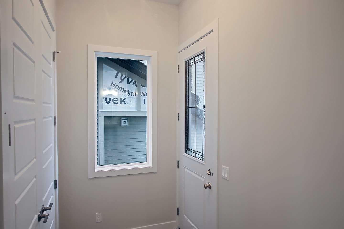 12 Topaz Place 