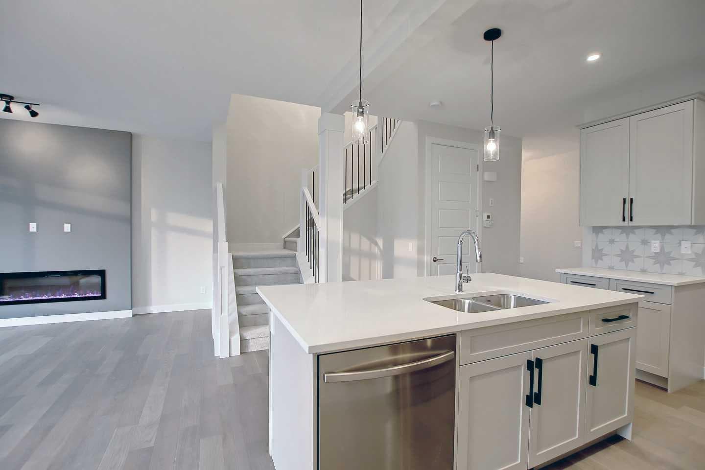 12 Topaz Place 
