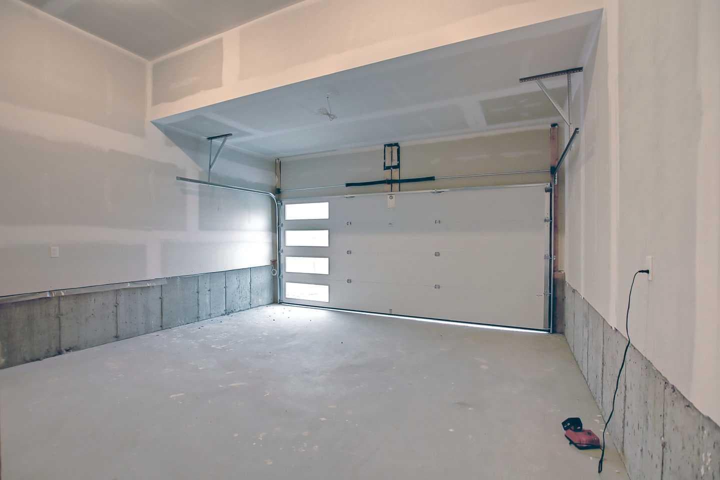 12 Topaz Place 