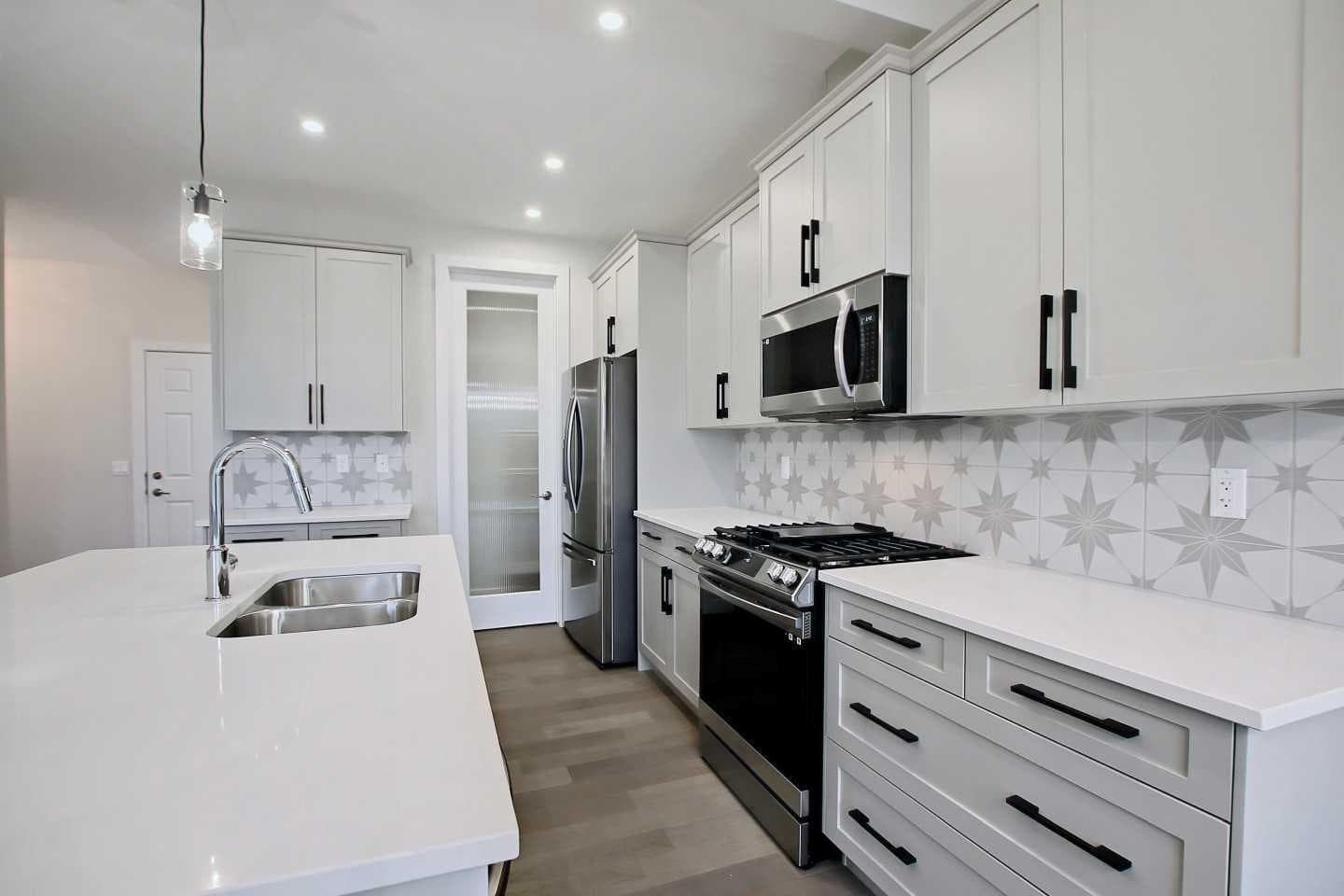 12 Topaz Place 