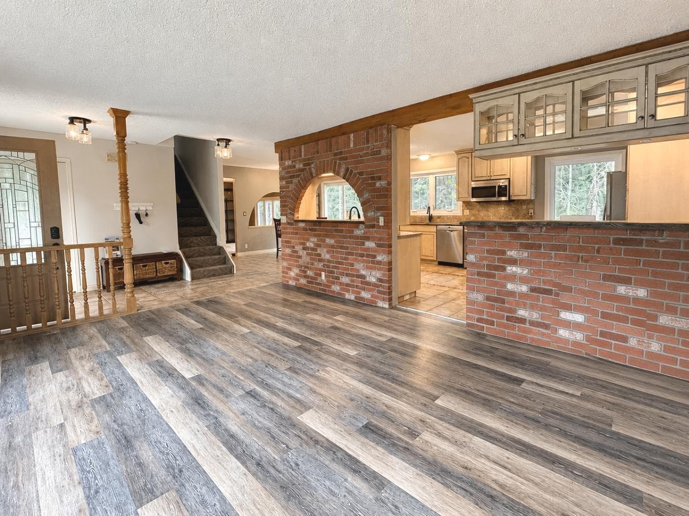 94 Redwood Meadows Drive 