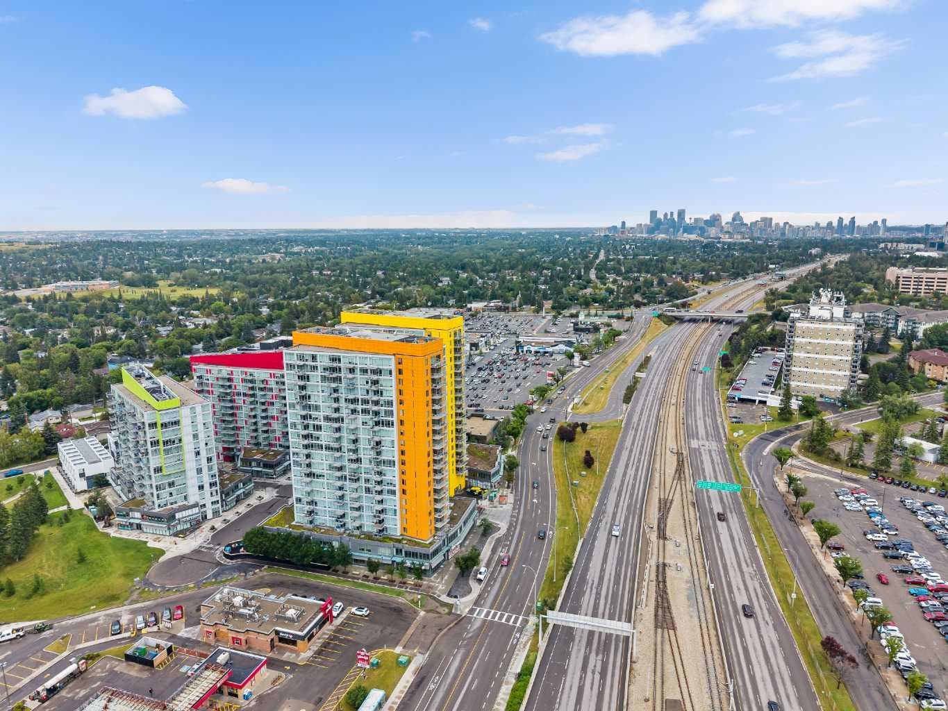 811, 30 Brentwood Common NW