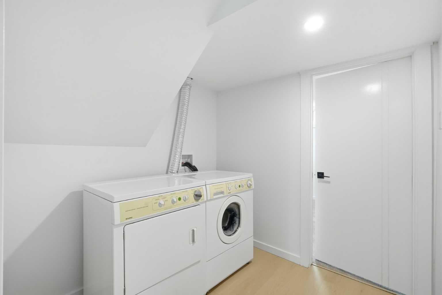 52 Penedo Place SE