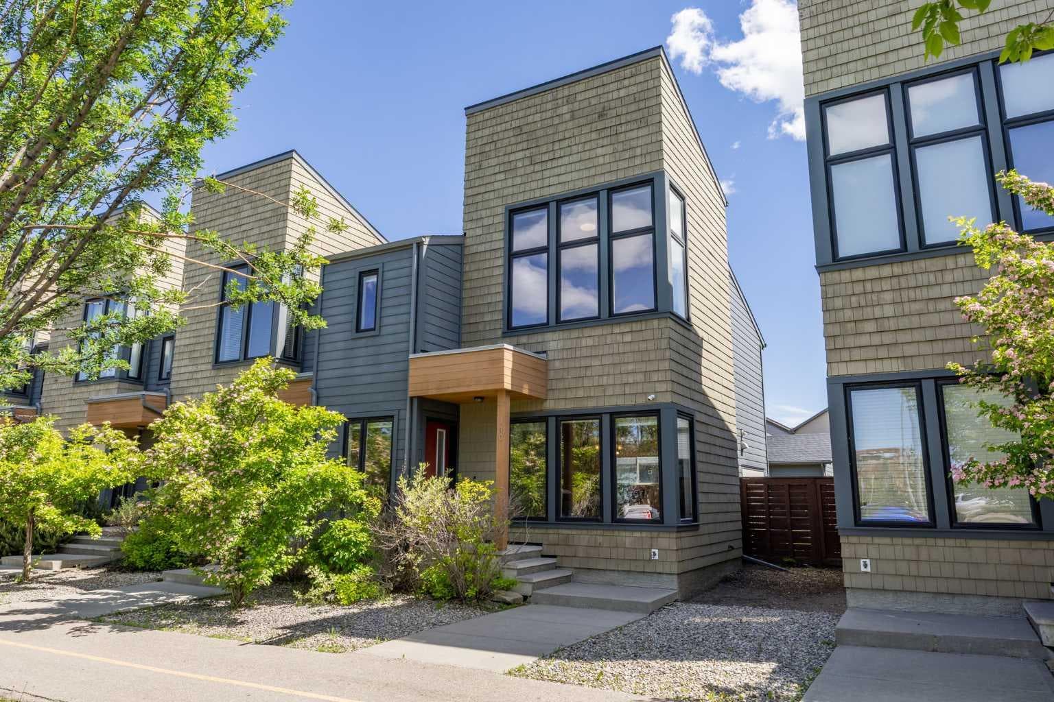 140 Walden Gate SE