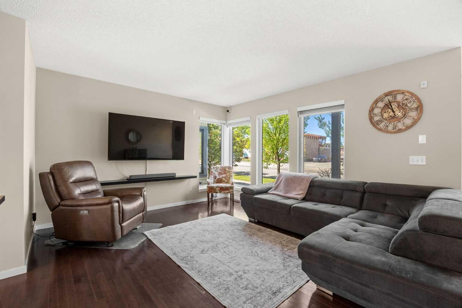 140 Walden Gate SE