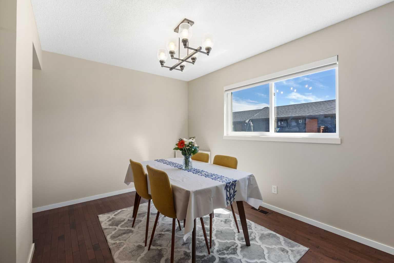 140 Walden Gate SE