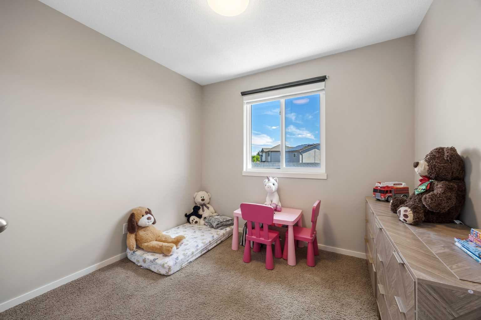 140 Walden Gate SE