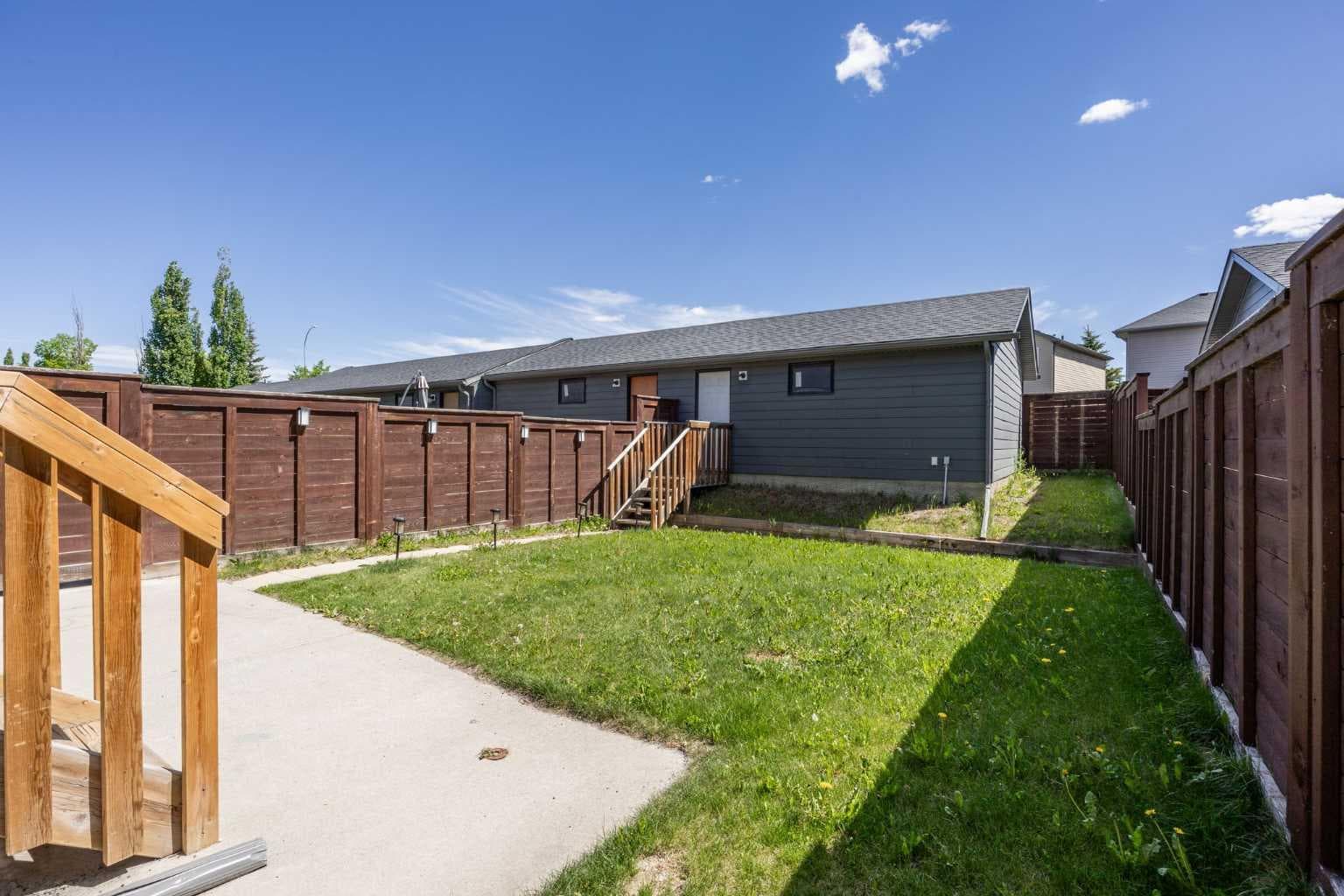 140 Walden Gate SE