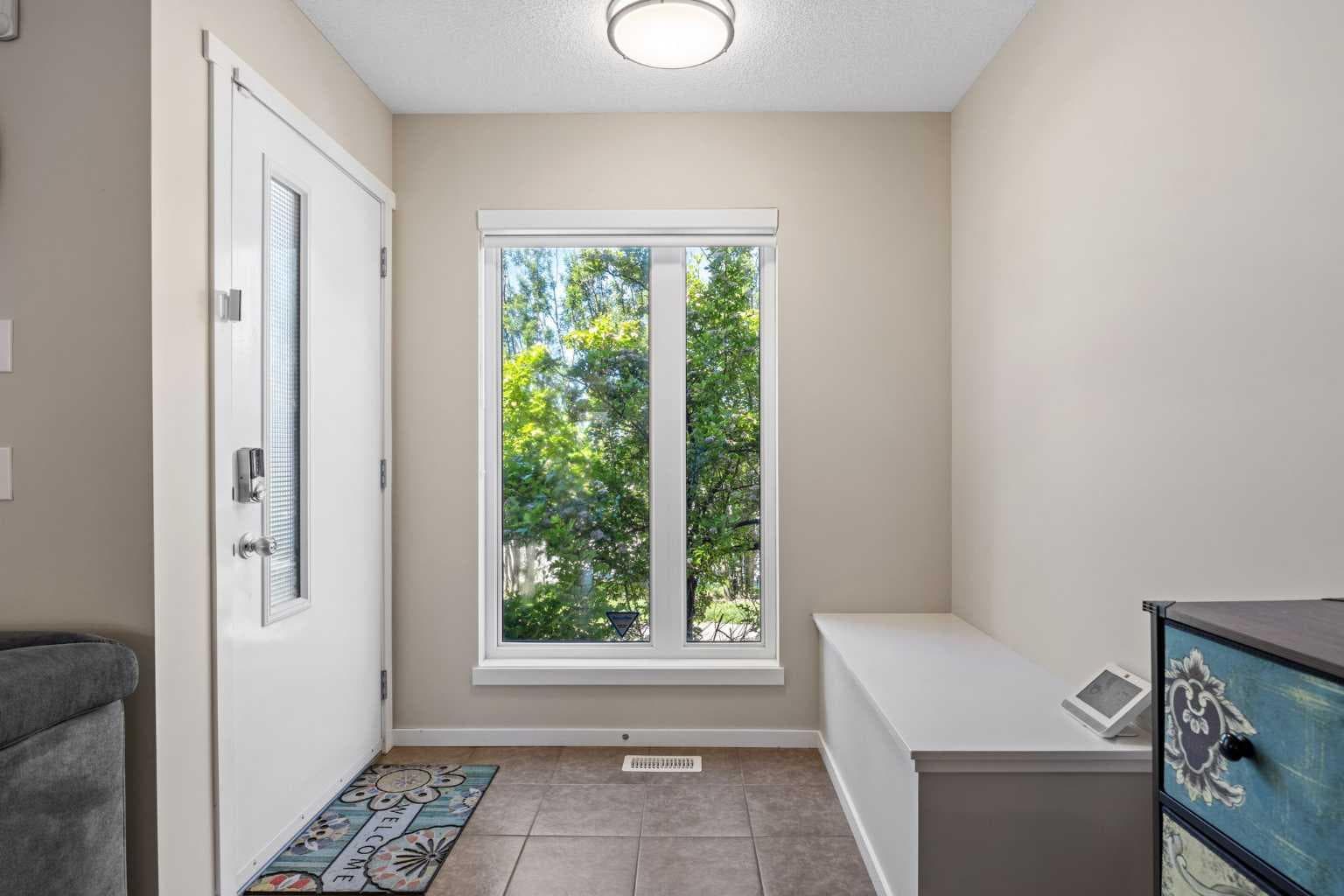 140 Walden Gate SE