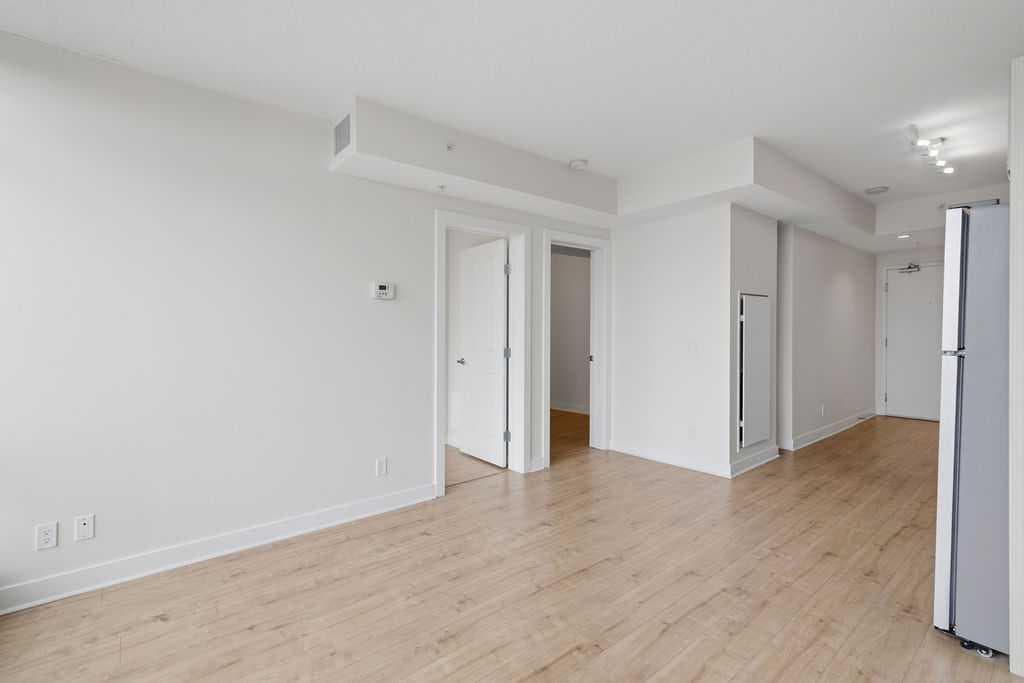 1309, 30 Brentwood Common NW
