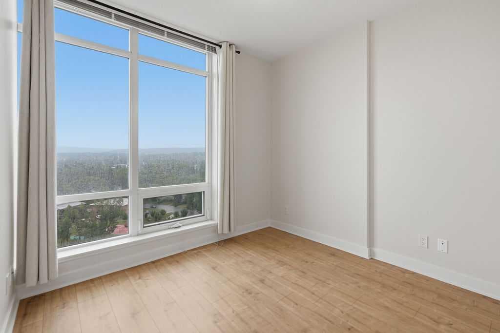 1309, 30 Brentwood Common NW
