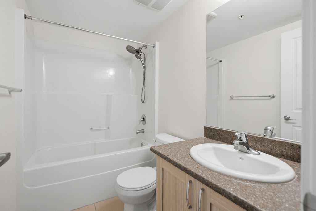1309, 30 Brentwood Common NW