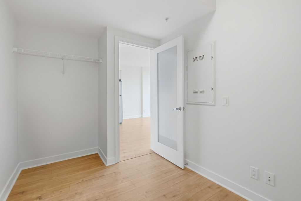 1309, 30 Brentwood Common NW