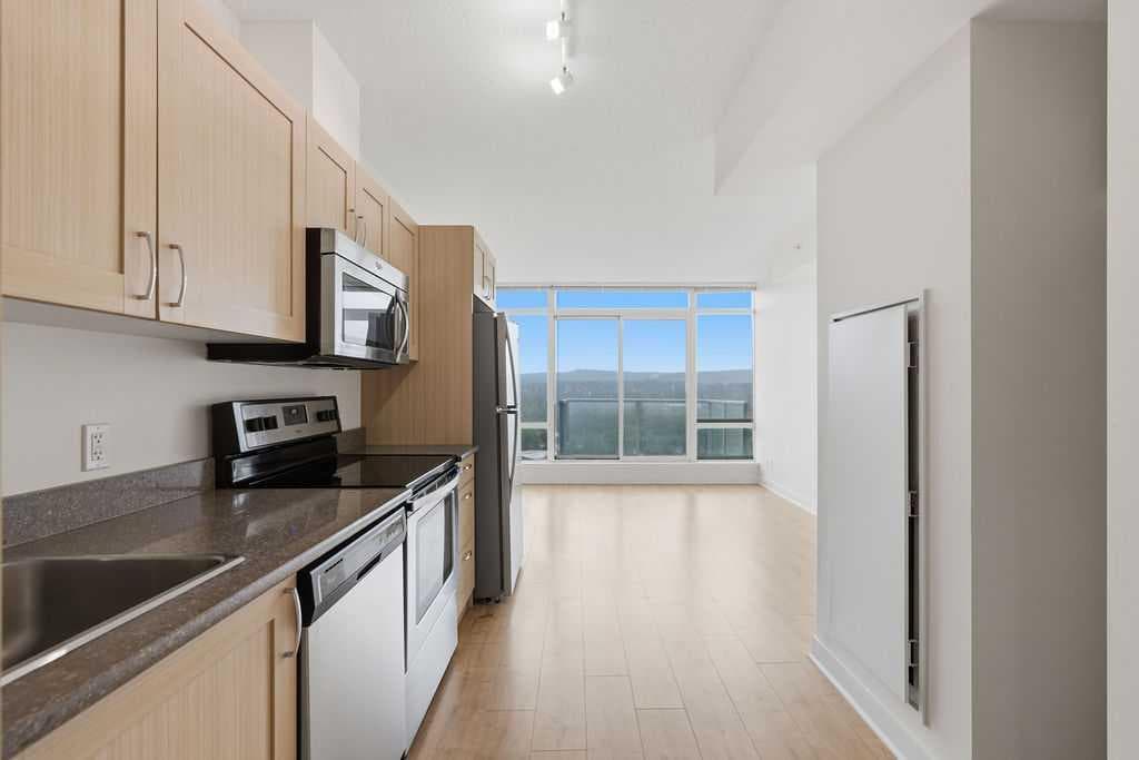 1309, 30 Brentwood Common NW