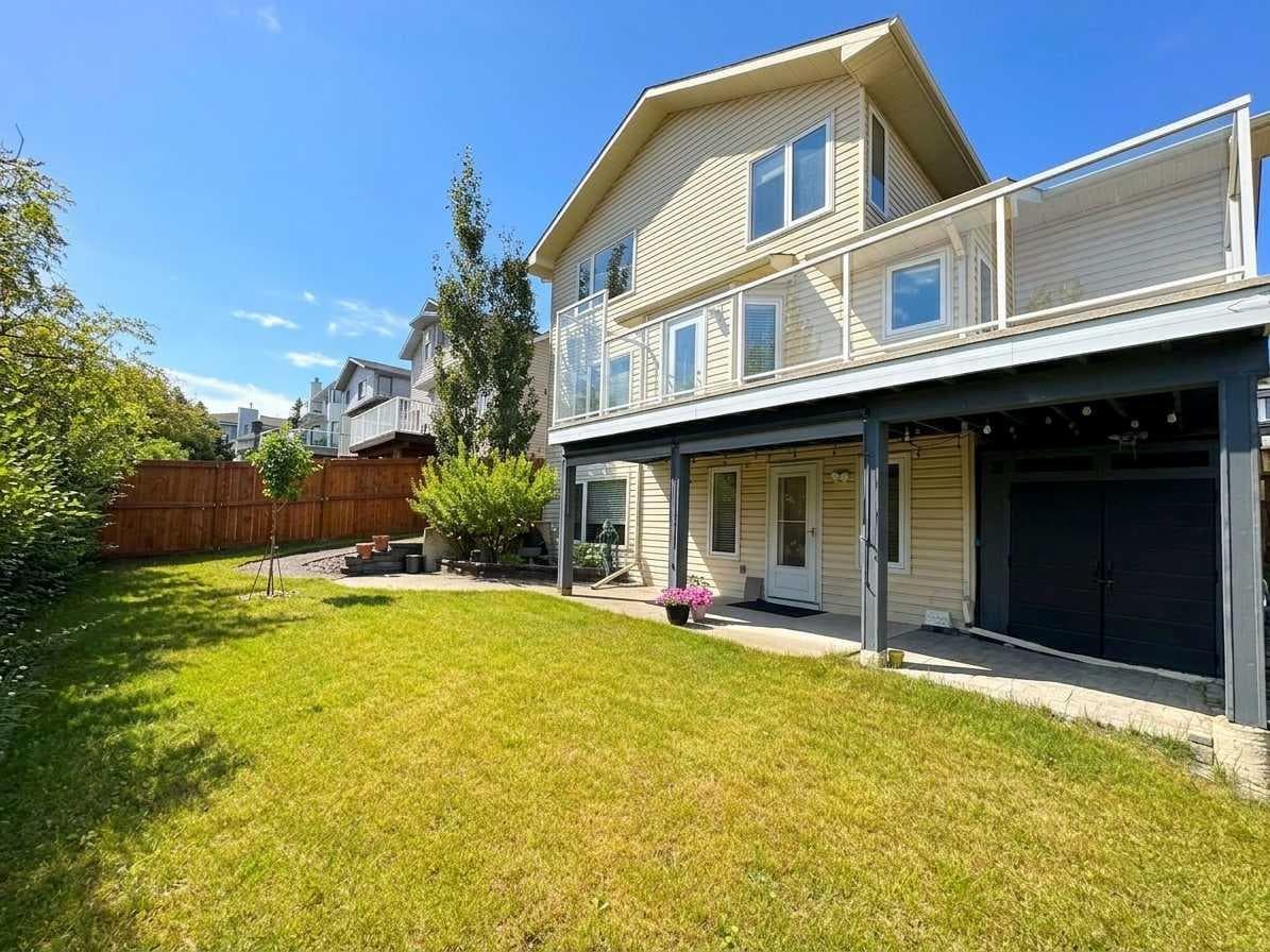 153 Hawkdale Circle NW