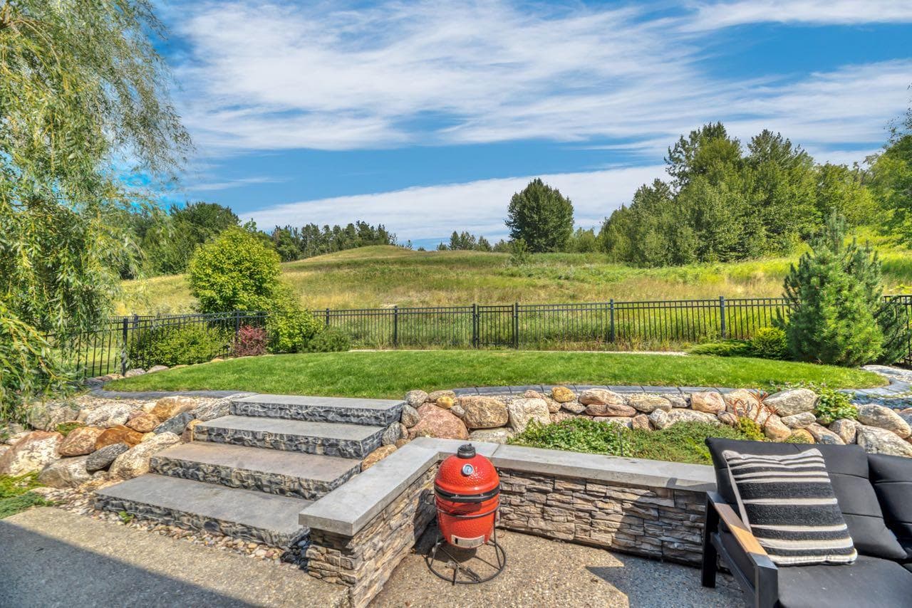 164 Cranbrook Drive SE
