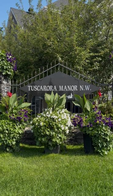 1211, 1211 Tuscarora Manor NW