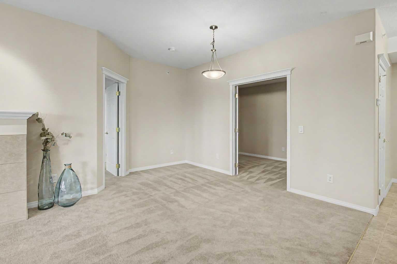 205, 15 Everstone Drive SW