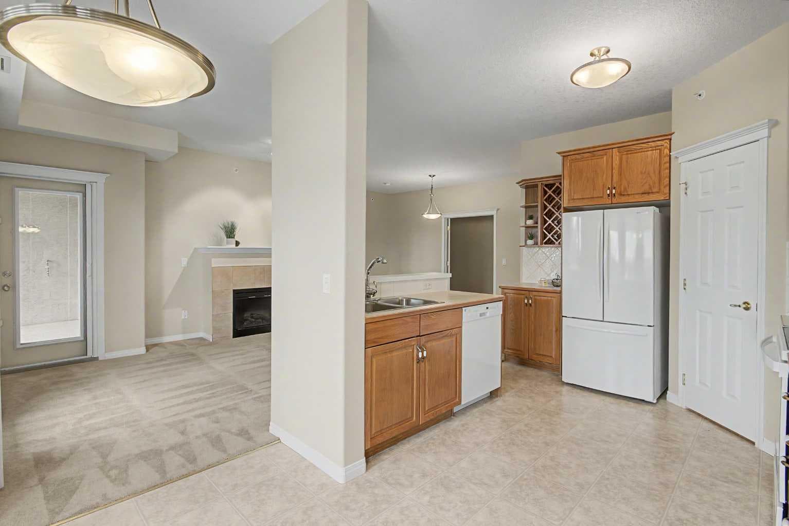 205, 15 Everstone Drive SW