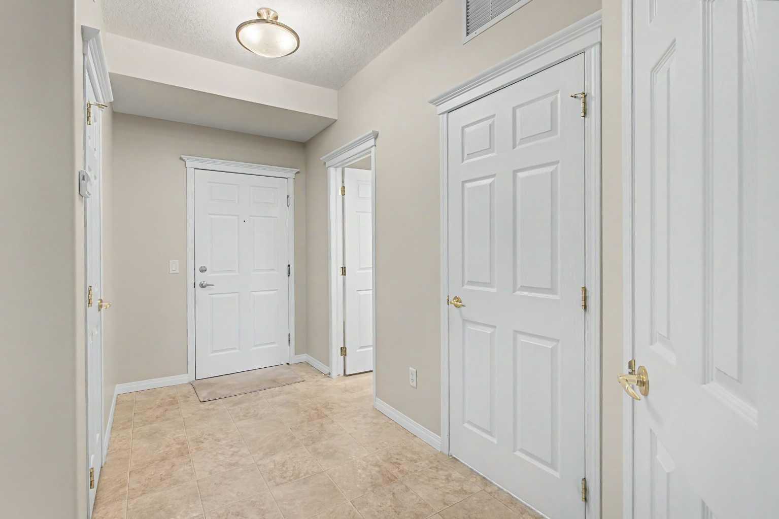 205, 15 Everstone Drive SW