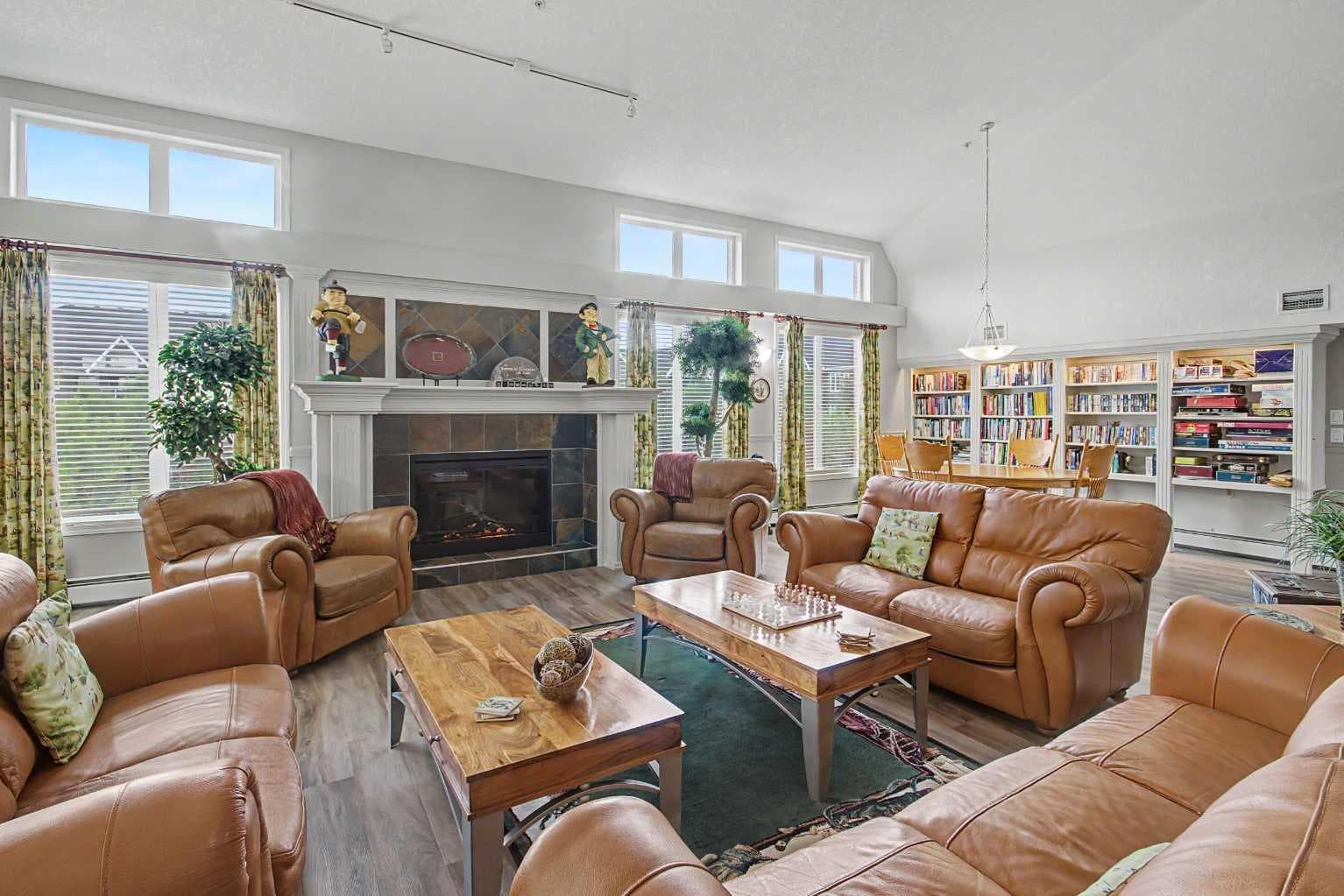 205, 15 Everstone Drive SW
