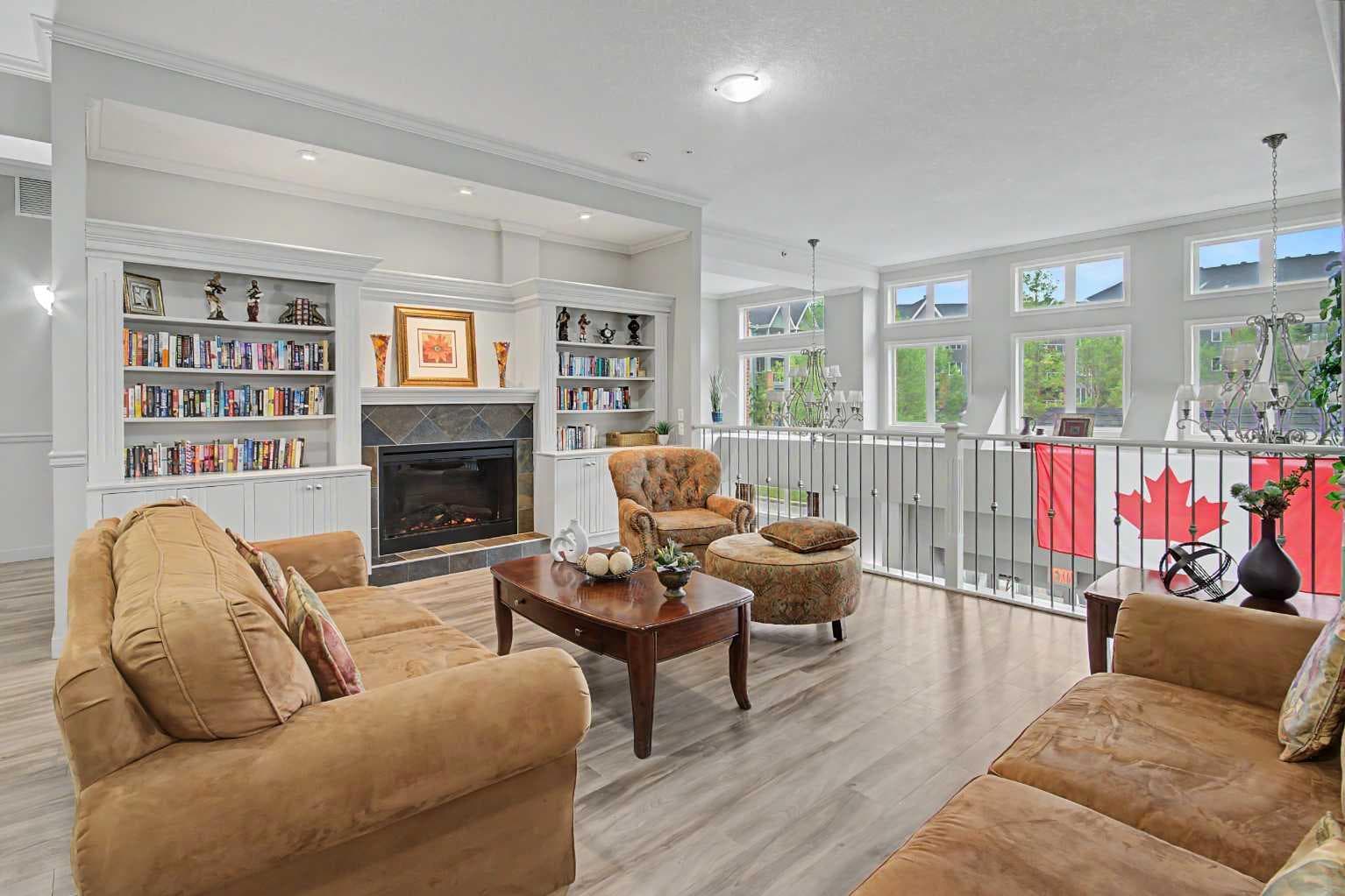 205, 15 Everstone Drive SW