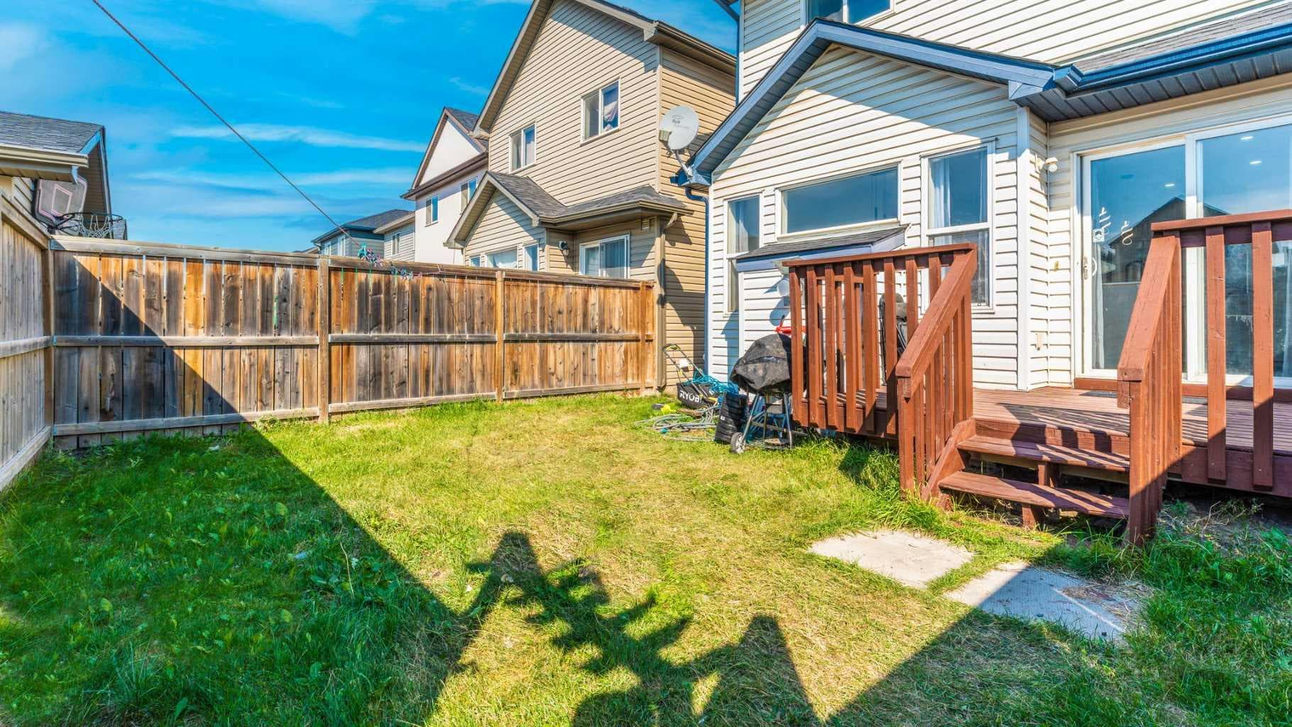 184 saddlecrest Place NE