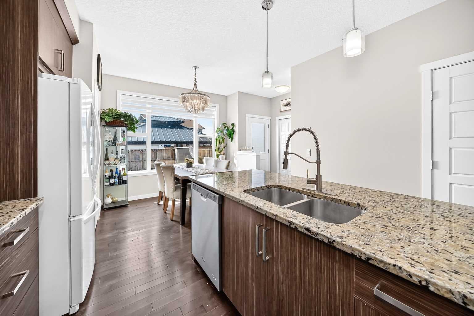 98 Saddlelake Terrace 
